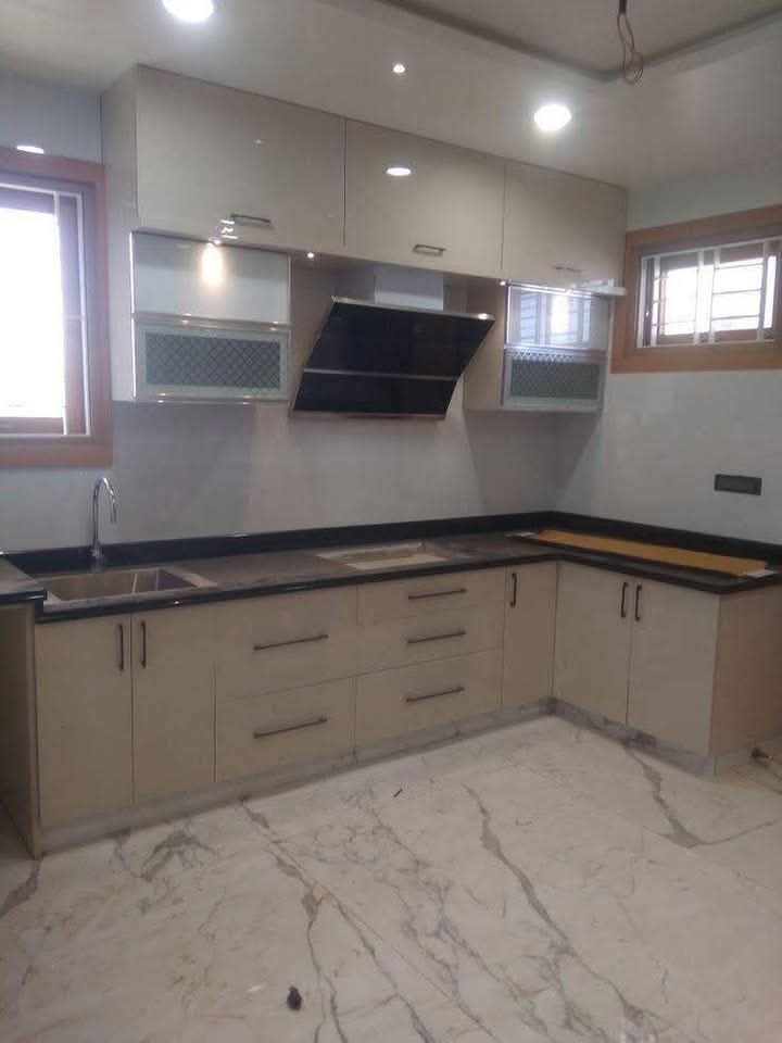 Regular Kitchen