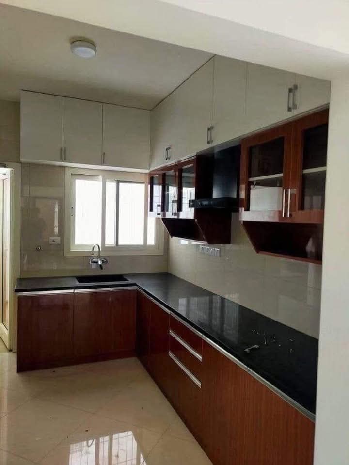 Regular Kitchen