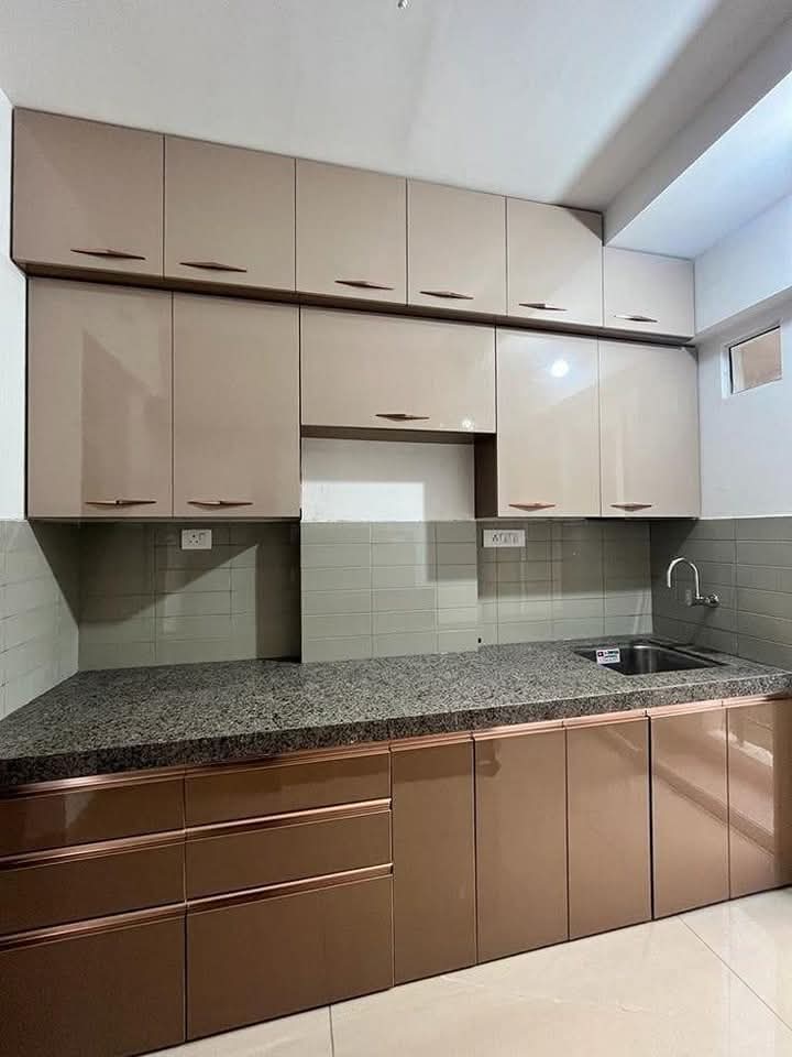 Regular Kitchen